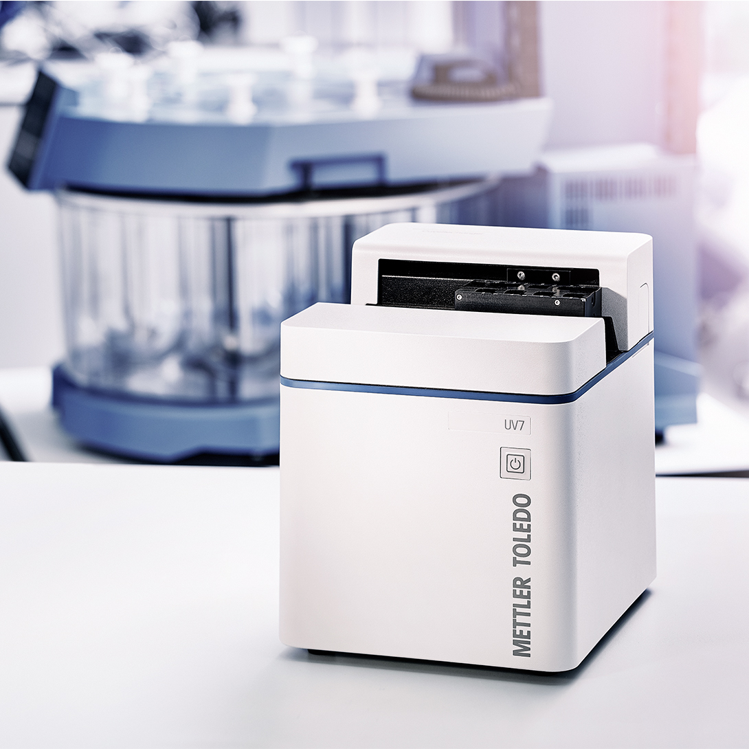 UV7 UV-Vis Compact and fast diode array photospectrometer for UV Online dissolution testing.
