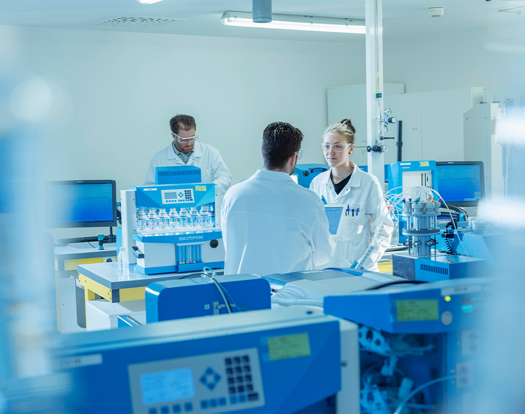 Using the same tried-and-true quality management system, three labs—one in Europe, one in the USA, and one in India—offer best-in-class services in an FDA-inspected and GMP-certified setting. 