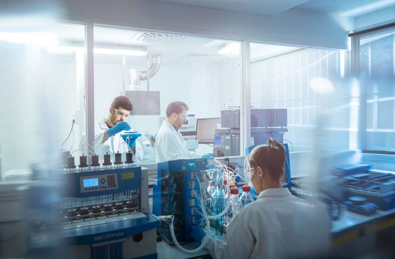 The flow-through cell dissolution technique may surprise you, whether you are dealing with APIs, modified release tablets, semi-solids, long-acting injectables, or medical devices.